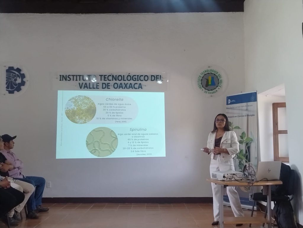 Biol. Xochitl Cortes González presentó con éxito la disertación de su examen de grado